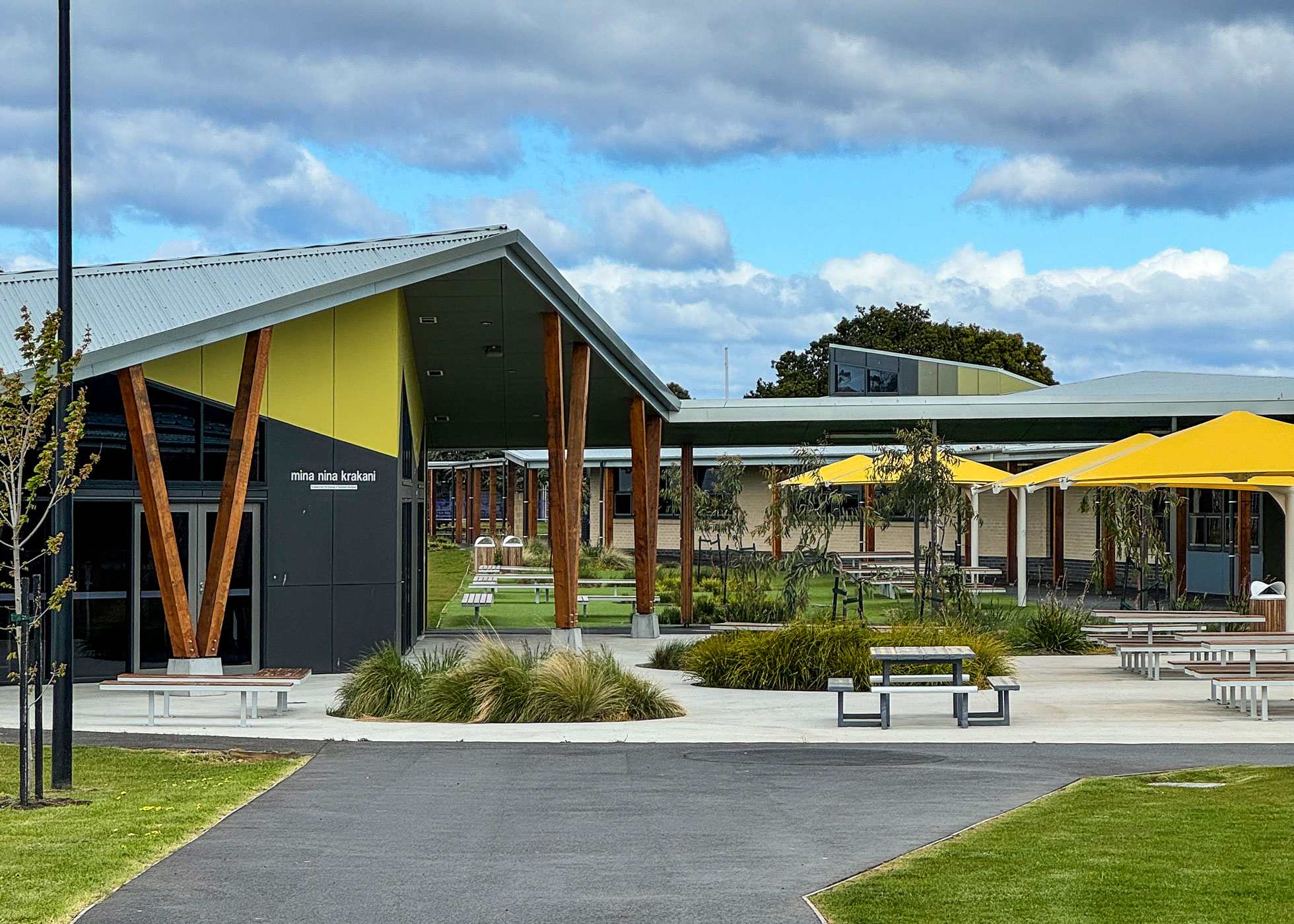 Sorell-Walkway-to-Food-4b