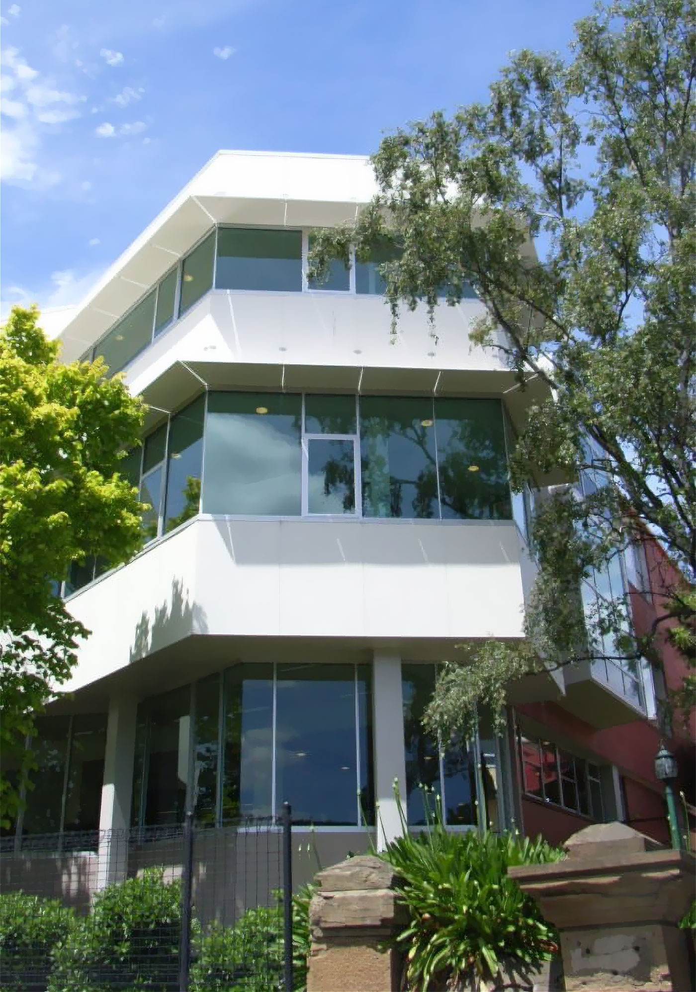 Collegiate-library-1a